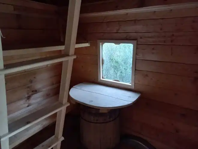 Pierwsza sauna: pokój wypoczynku