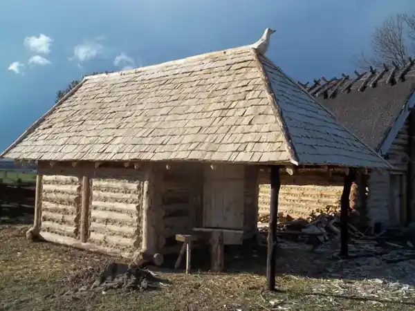 Stara Chata — praca Aliaksandra Kurbana